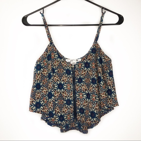 Sans Souci Tops - Sans Souci floral flowy crop top EUC